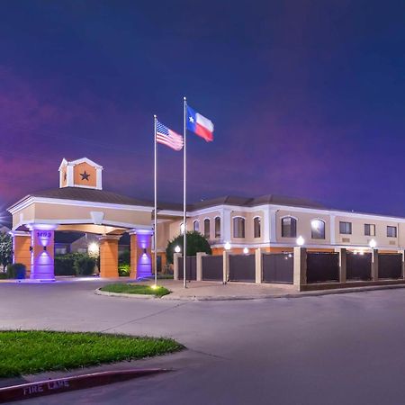 Best Western Inn & Suites ניו בראונפלס מראה חיצוני תמונה