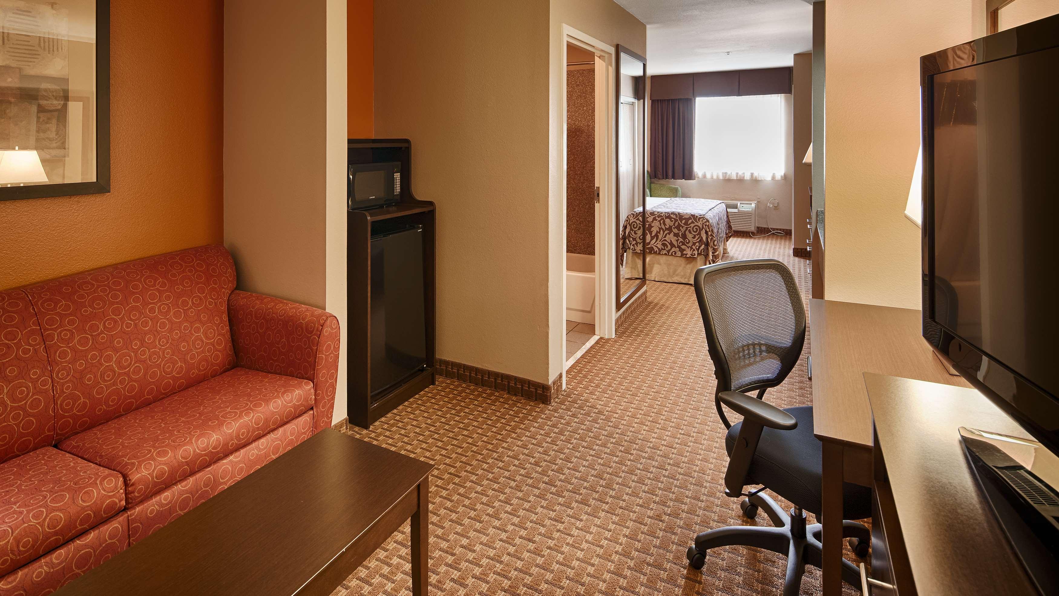 ניו בראונפלס Best Western Inn & Suites מראה חיצוני תמונה