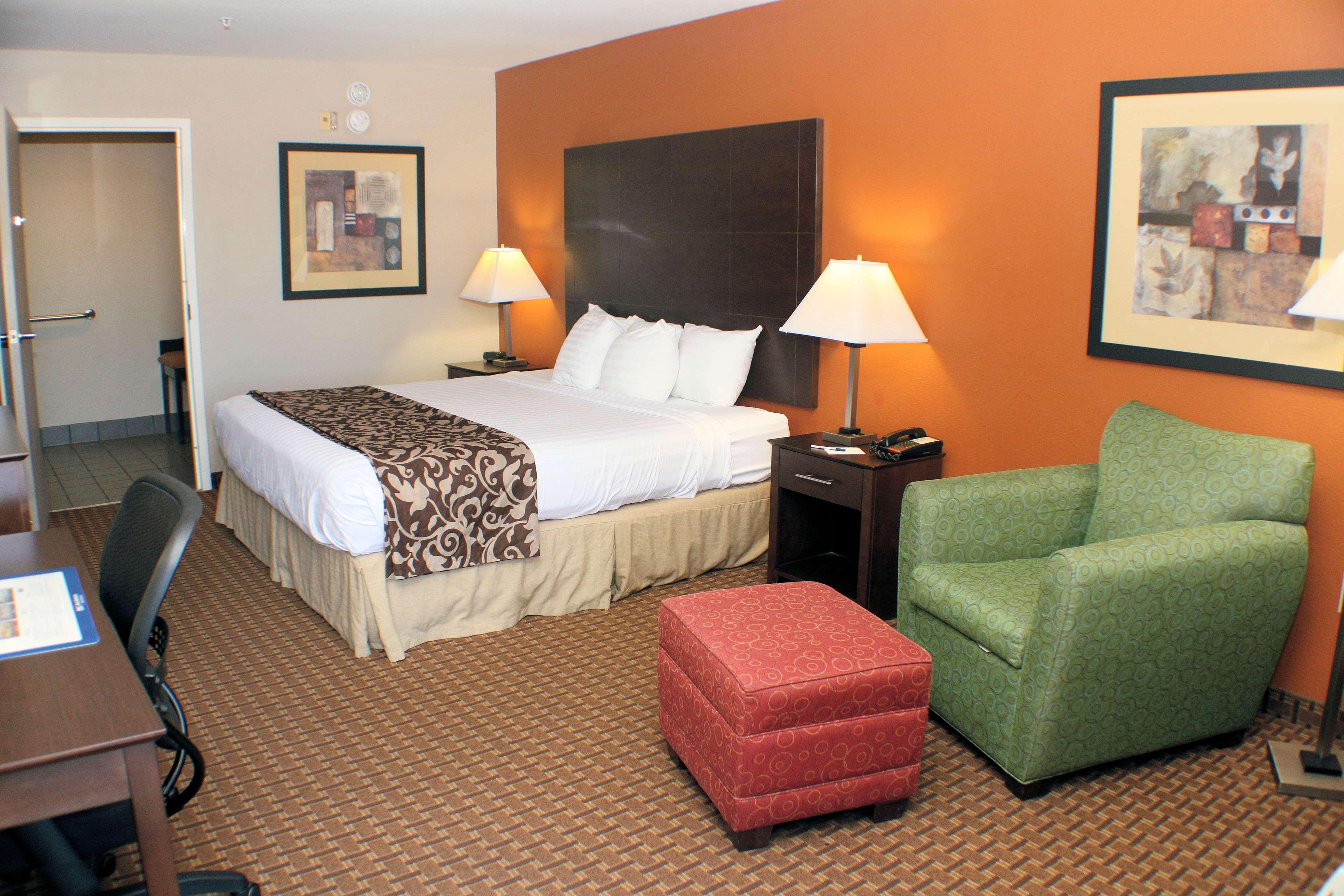 ניו בראונפלס Best Western Inn & Suites מראה חיצוני תמונה