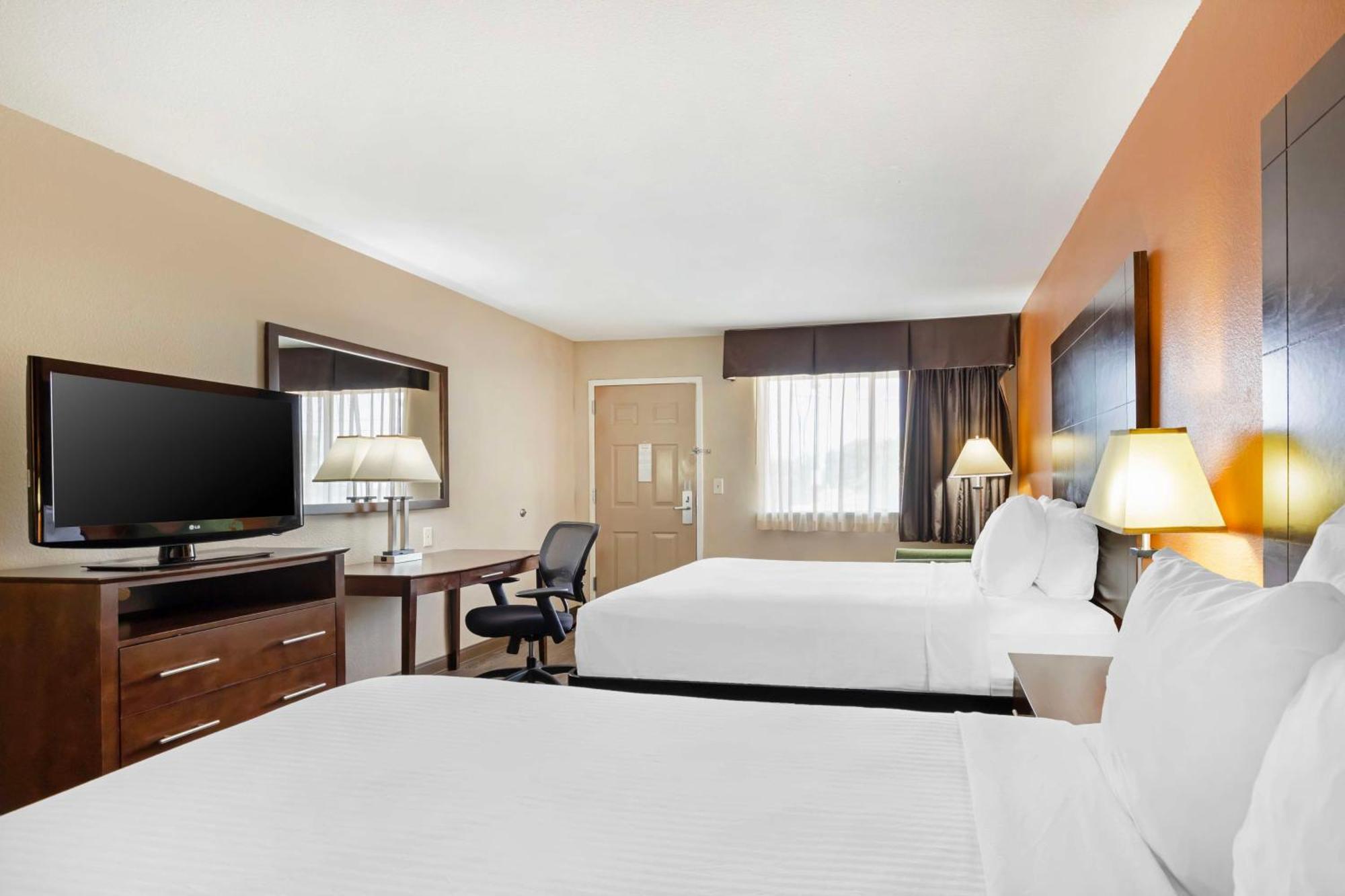 Best Western Inn & Suites ניו בראונפלס מראה חיצוני תמונה