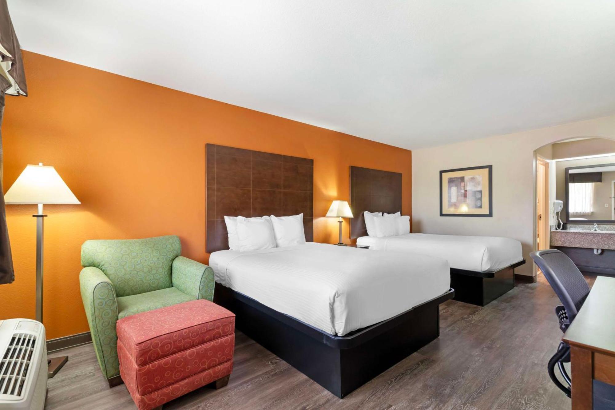 Best Western Inn & Suites ניו בראונפלס מראה חיצוני תמונה