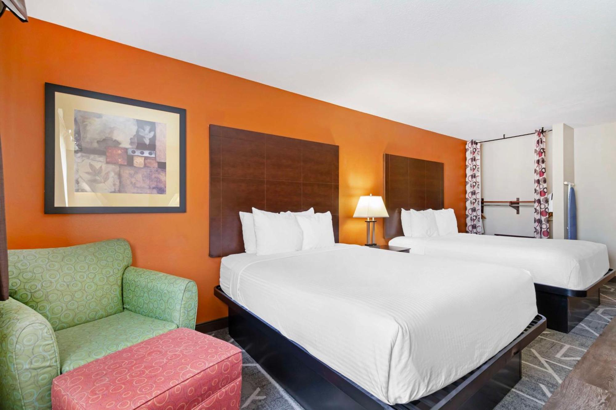 Best Western Inn & Suites ניו בראונפלס מראה חיצוני תמונה