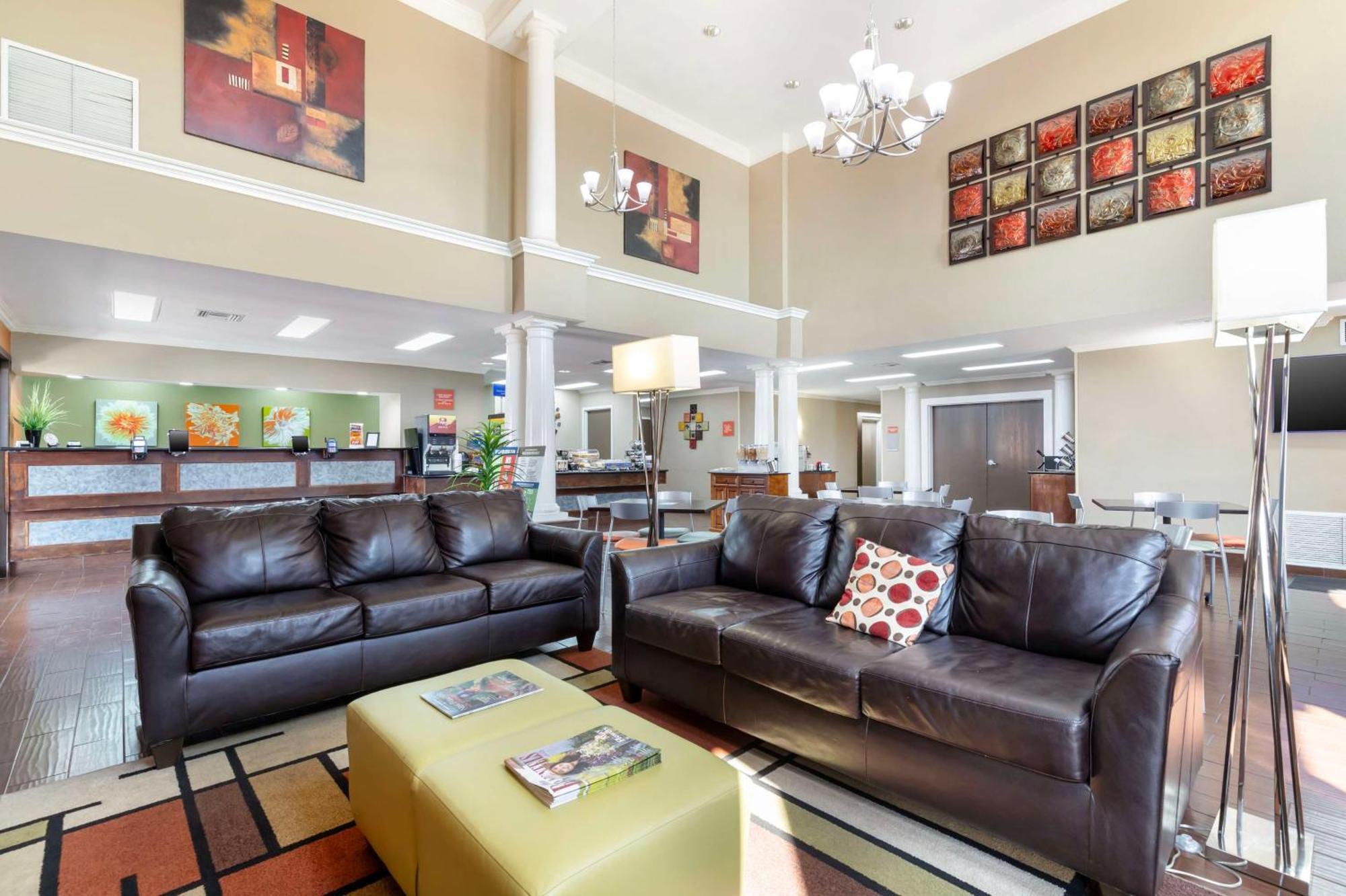Best Western Inn & Suites ניו בראונפלס מראה חיצוני תמונה